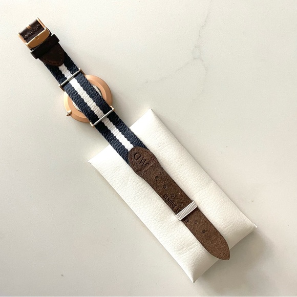 Daniel Wellington Watch in Rose Gold with a Navy Blue NATO Strap - Picture 3 of 5